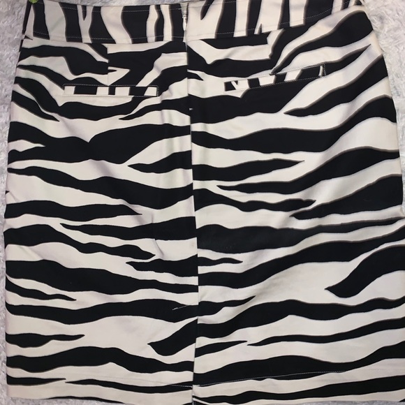 🍁🍂Merona Women’s Zebra Print Pencil Skirt - Picture 5 of 6